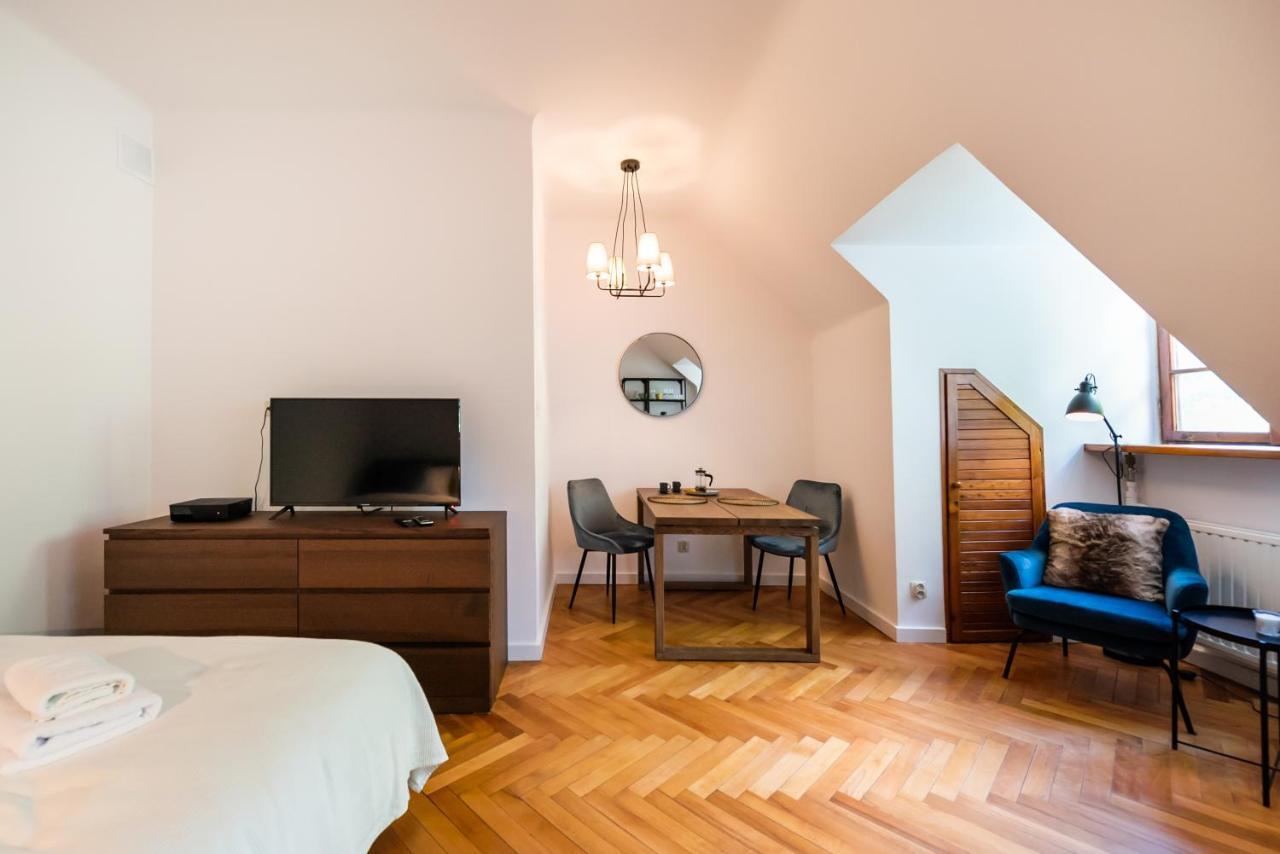 Comfortable Old Town Apartment Варшава Экстерьер фото