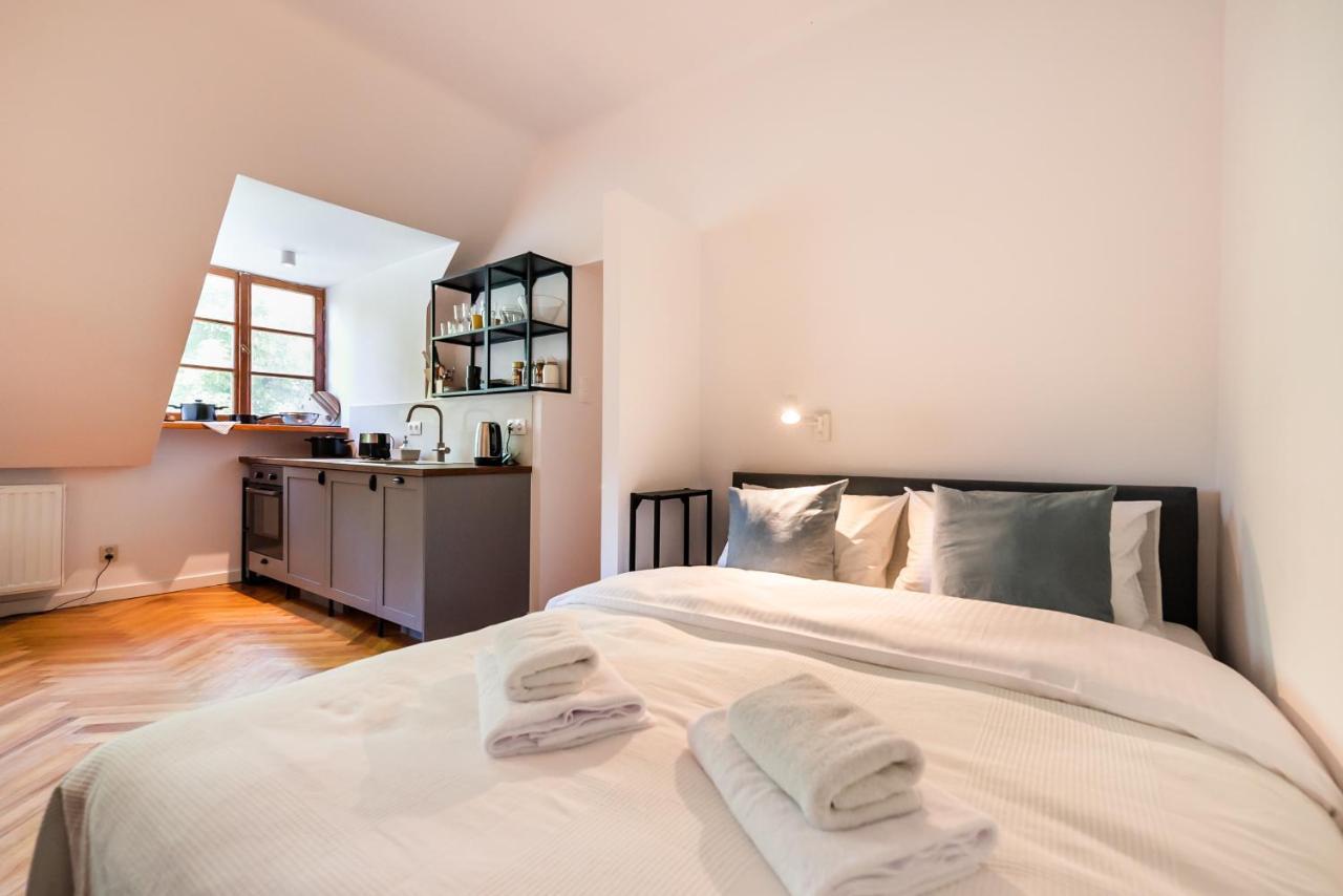 Comfortable Old Town Apartment Варшава Экстерьер фото